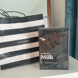 Commodity Milk Scented Expressive Perfume